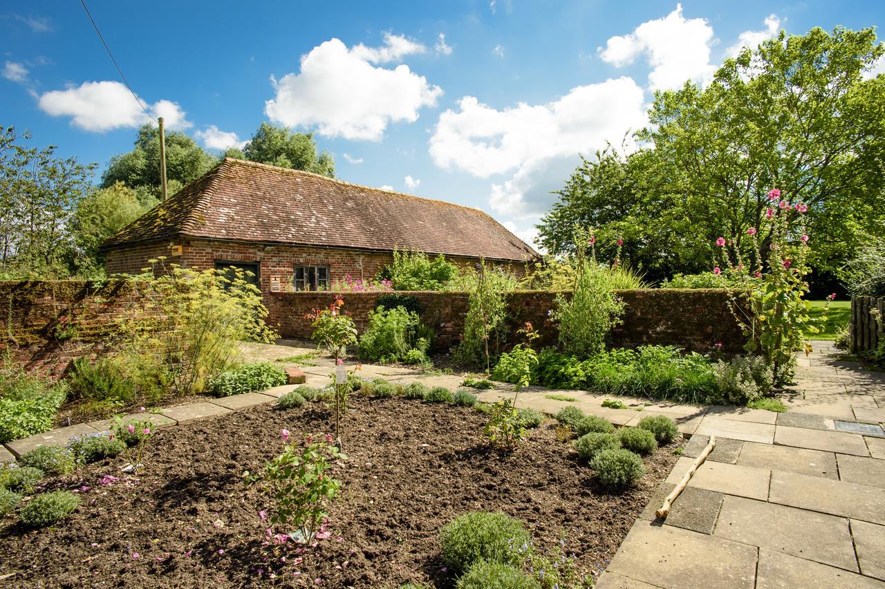 All Hallows Farmhouse Hotel Wimborne Saint Giles Exterior photo